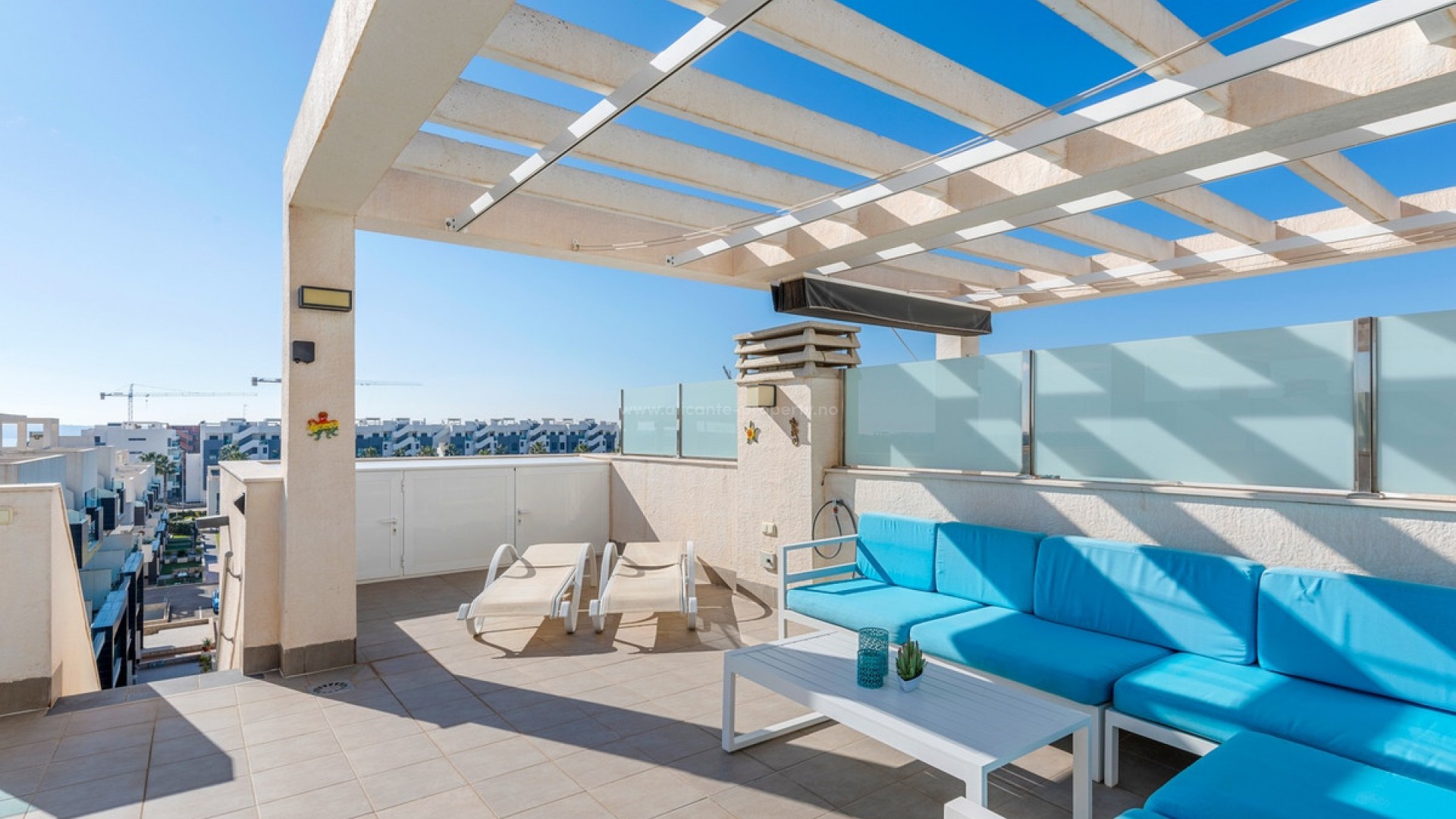 Apartment / flat in Urbanización El Raso