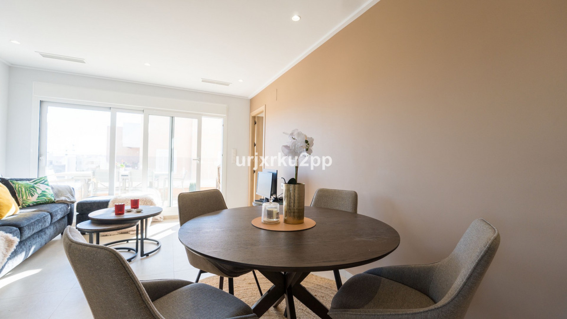 Apartment / flat in Urbanización El Raso