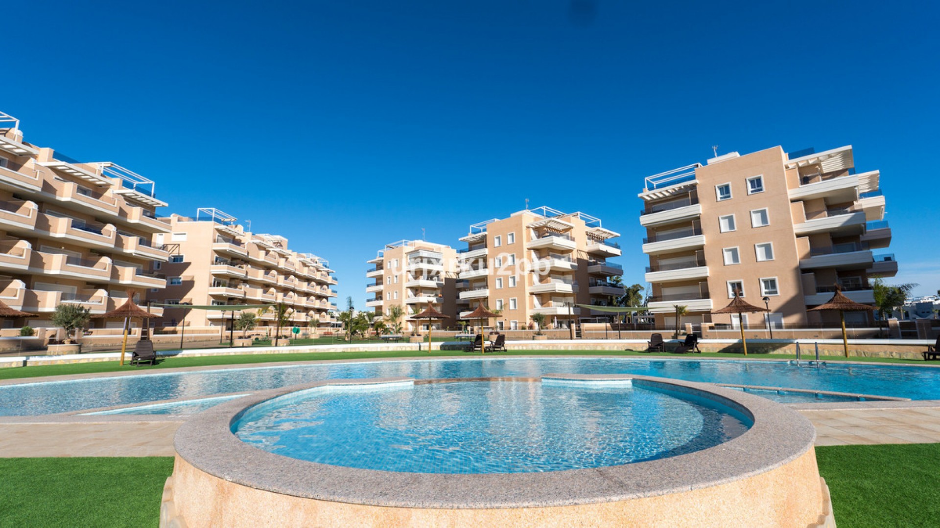 Apartment / flat in Urbanización El Raso