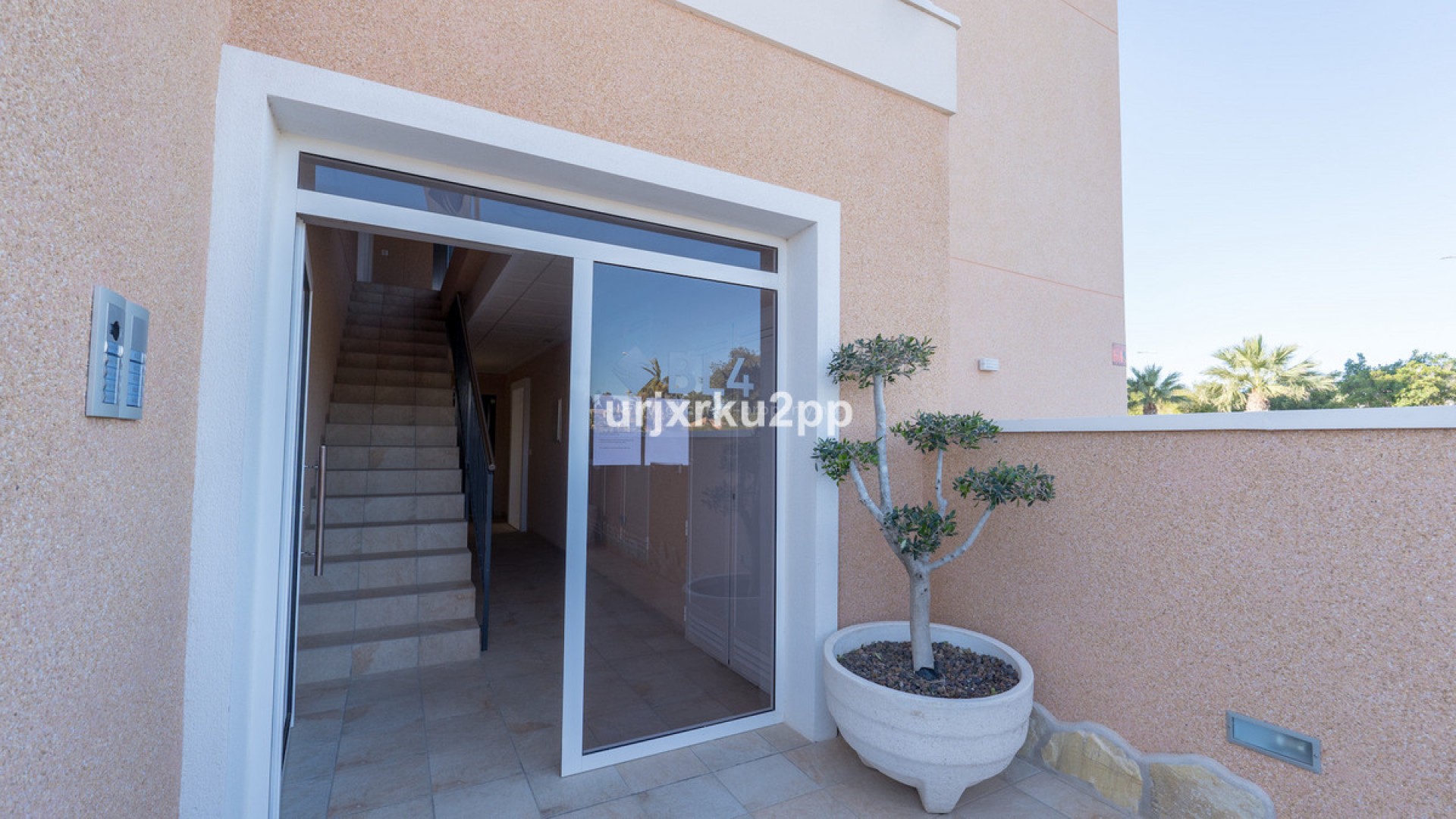 Apartment / flat in Urbanización El Raso