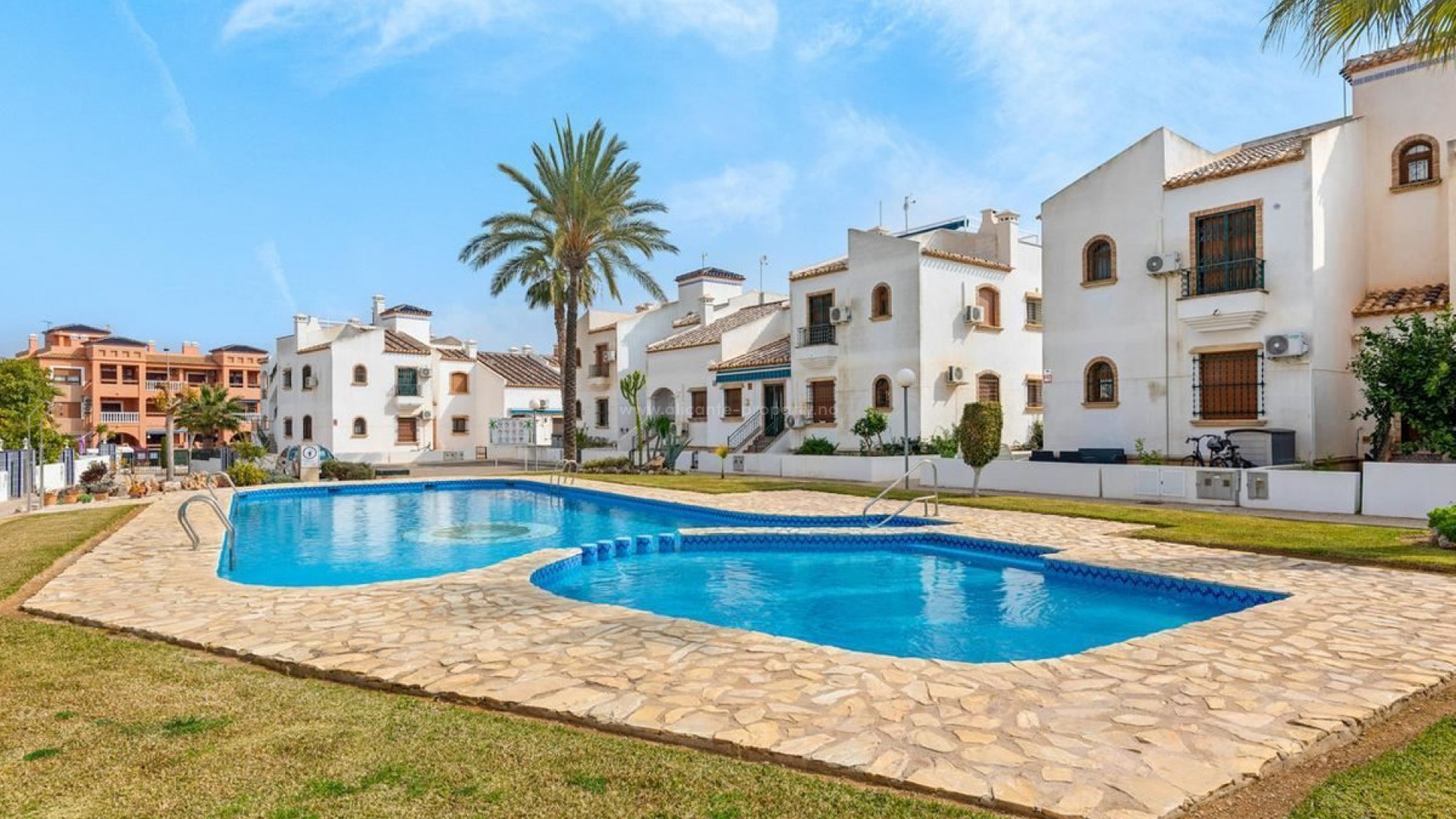 Apartment / flat in Villamartín