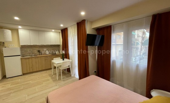 Apartment / flat - Resale - Alicante -
                Alicante Centro