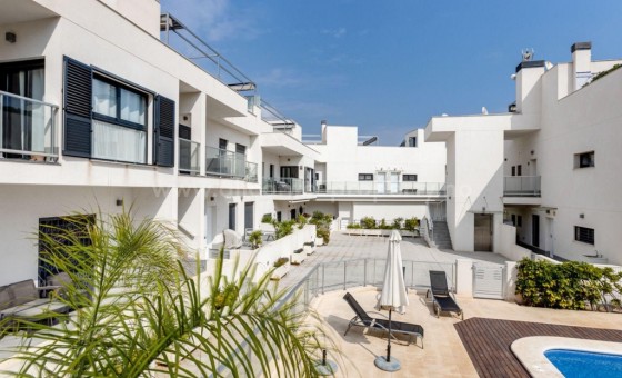 Apartment / flat - Resale - La Mata -
                La Mata