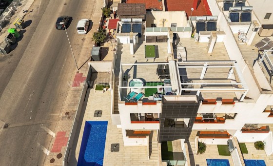 Apartment / flat - Resale - Los Altos -
                Los Altos