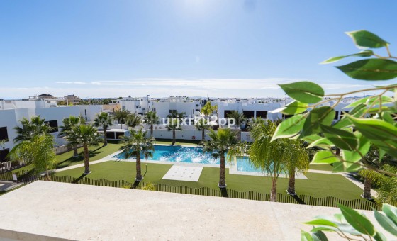 Apartment / flat - Resale - Pilar de la Horadada -
                Torre De La Horadada