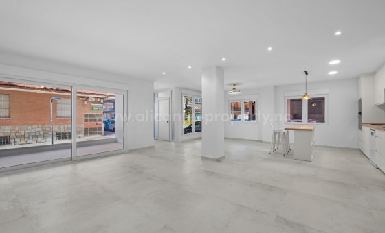 Apartment / flat - Resale - Torrevieja - CB-18781