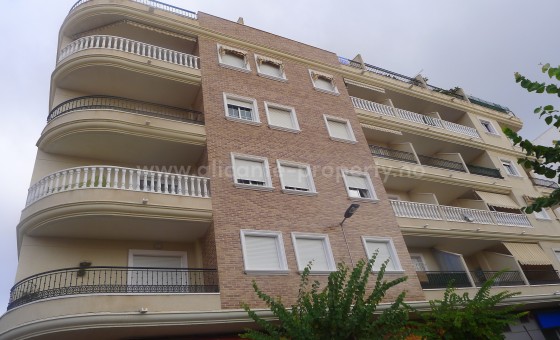 Apartment / flat - Resale - Torrevieja - Center