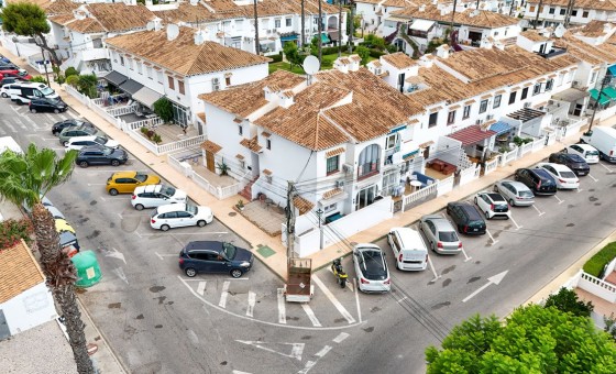 Apartment / flat - Resale - Torrevieja - Lago jardin