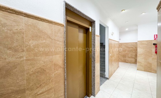 Apartment / flat - Resale - Torrevieja - Playa del Cura
