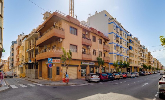 Apartment / flat - Resale - Torrevieja - Torrevieja Centro