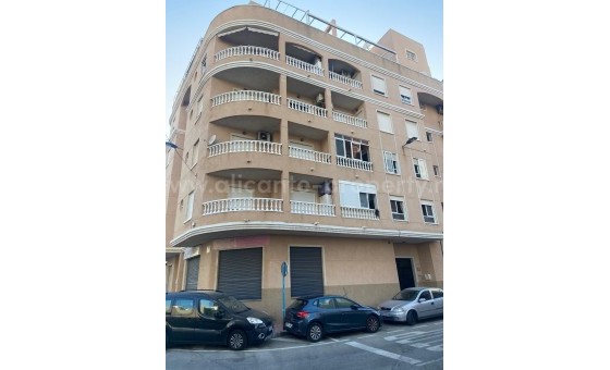 Apartment / flat - Resale - Torrevieja - Torrevieja Centro