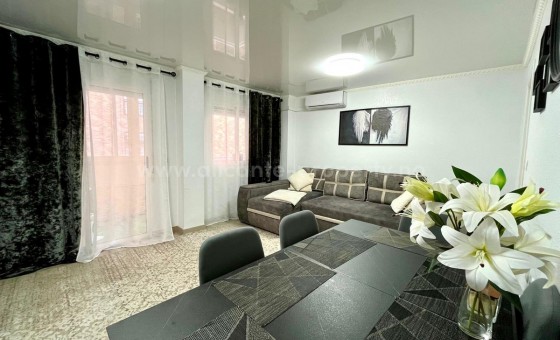 Apartment / flat - Resale - Torrevieja - Torrevieja Centro