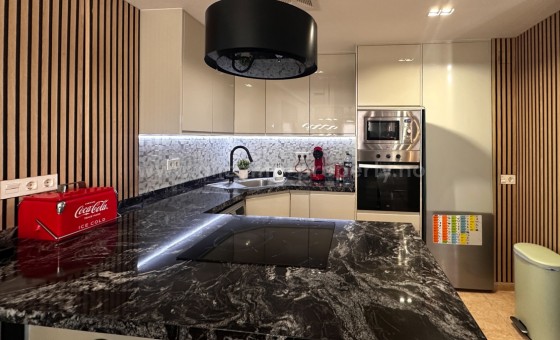 Apartment / flat - Resale - Torrevieja - Torrevieja Centro