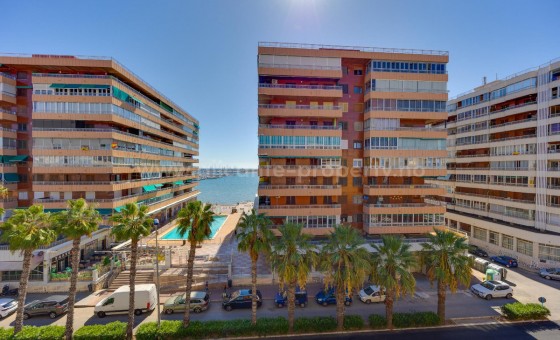 Apartment / flat - Resale - Torrevieja - Torrevieja Centro