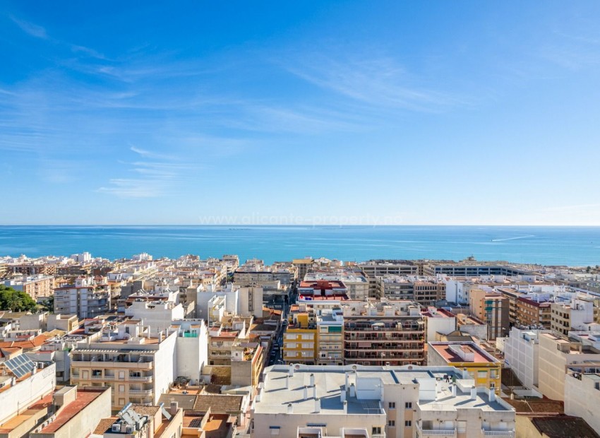 Apartments near the beach in Guardamar de Segura, 2/3 bedrooms, 2 bathrooms, large terraces, all with private solarium and storage room, underground parking