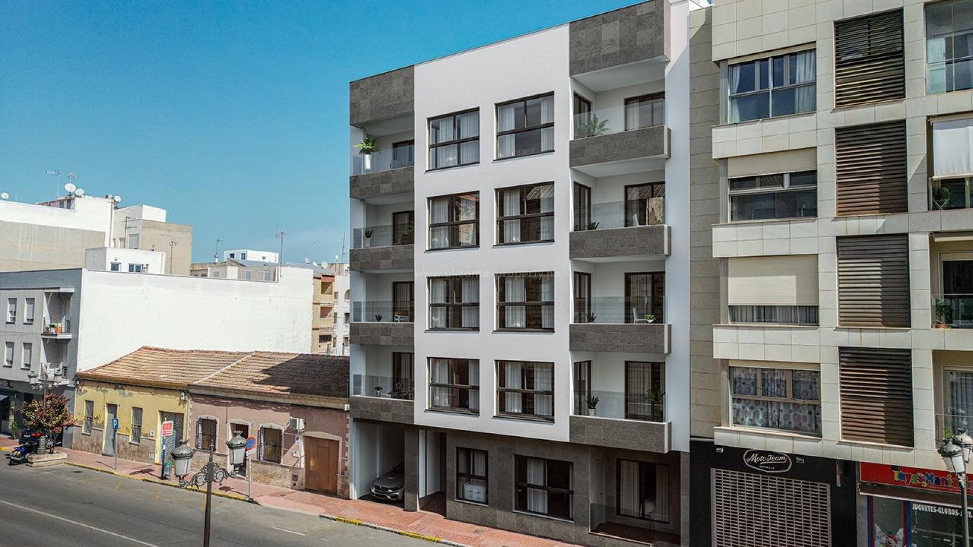 Boligkompleks med leiligheter/toppleilligheter i Guardamar del Segura, 2/3 soverom, alle har åpen kjøkkenløsning med romslig stue, garderober, terrasse