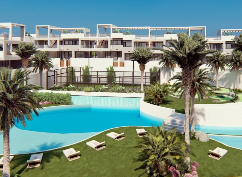 Bungalow apartments in Torrevieja (Los Balcones), 2 bedrooms, 3 pool areas, jacuzzi, gym, terraces or solarium