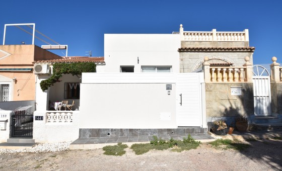 Bungalow - Brukt bolig - Torrevieja - La Siesta