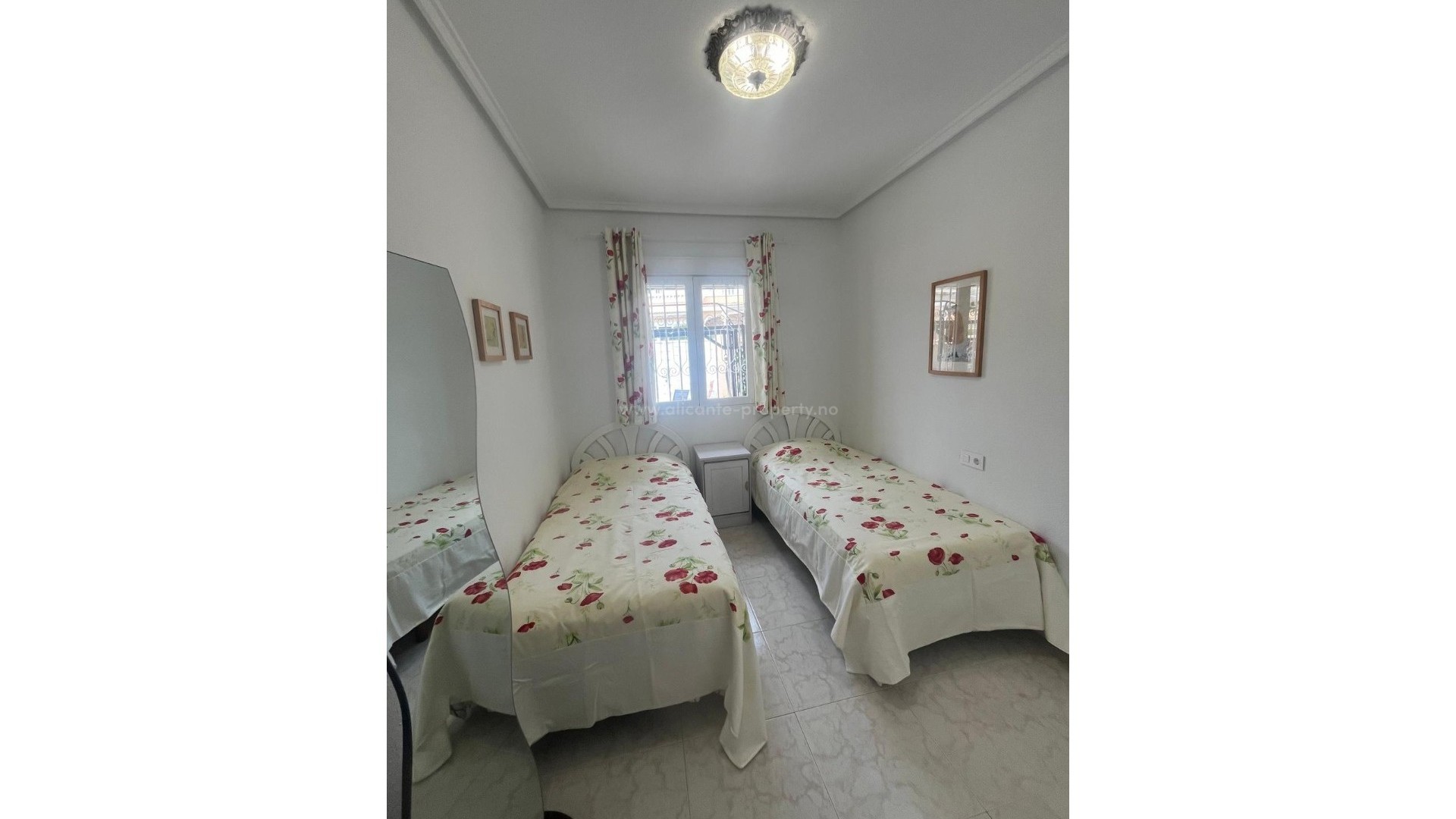 Bungalow en Doña Pepa