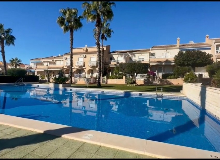 Bungalow en Doña Pepa