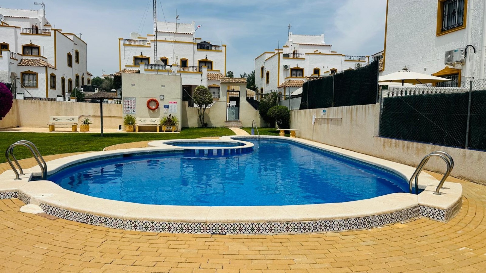 Bungalow en Entre Naranjos