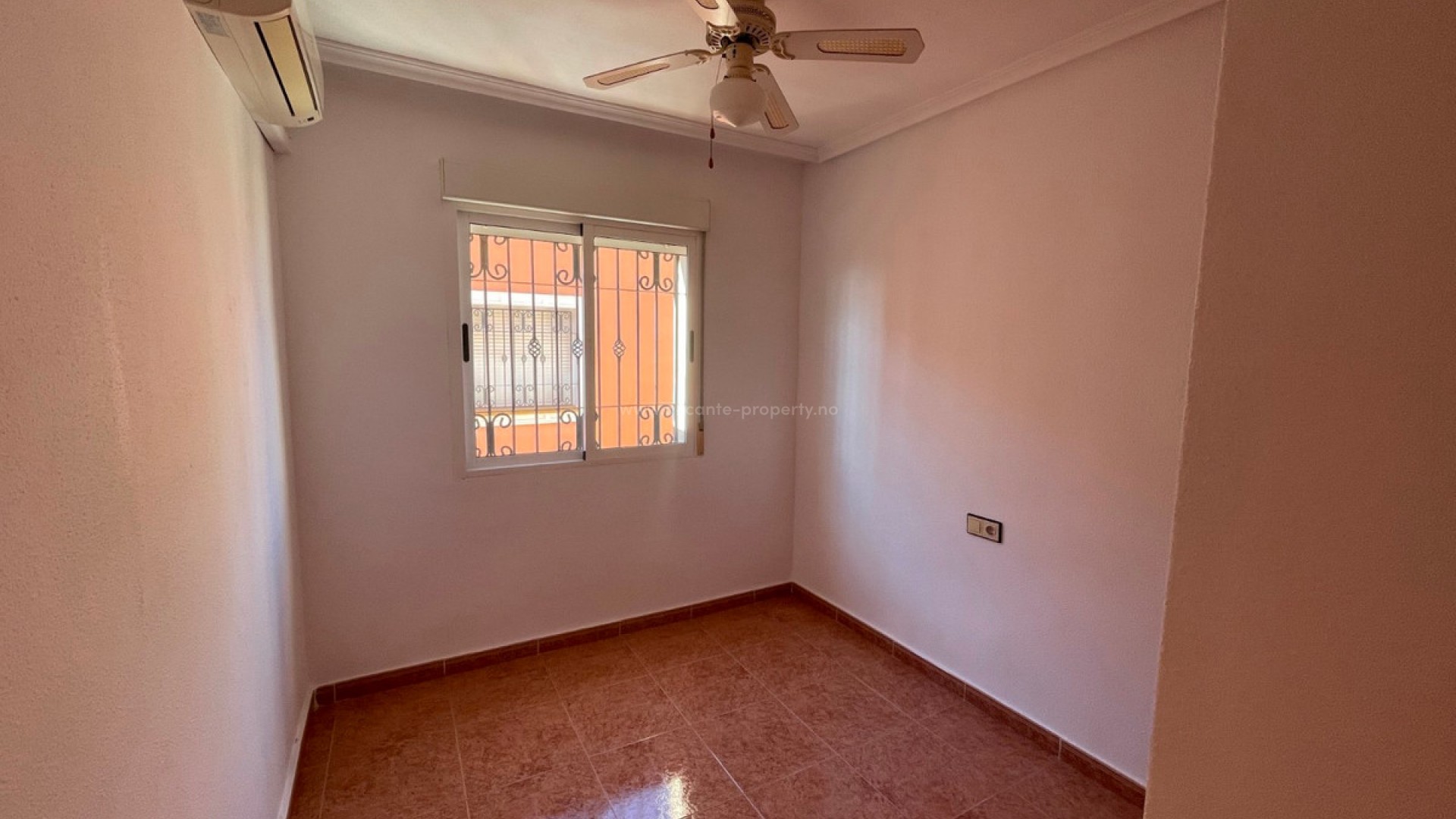 Bungalow en Los Montesinos Centro