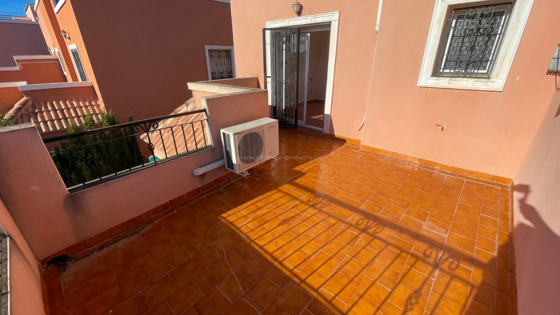 Bungalow en Los Montesinos Centro