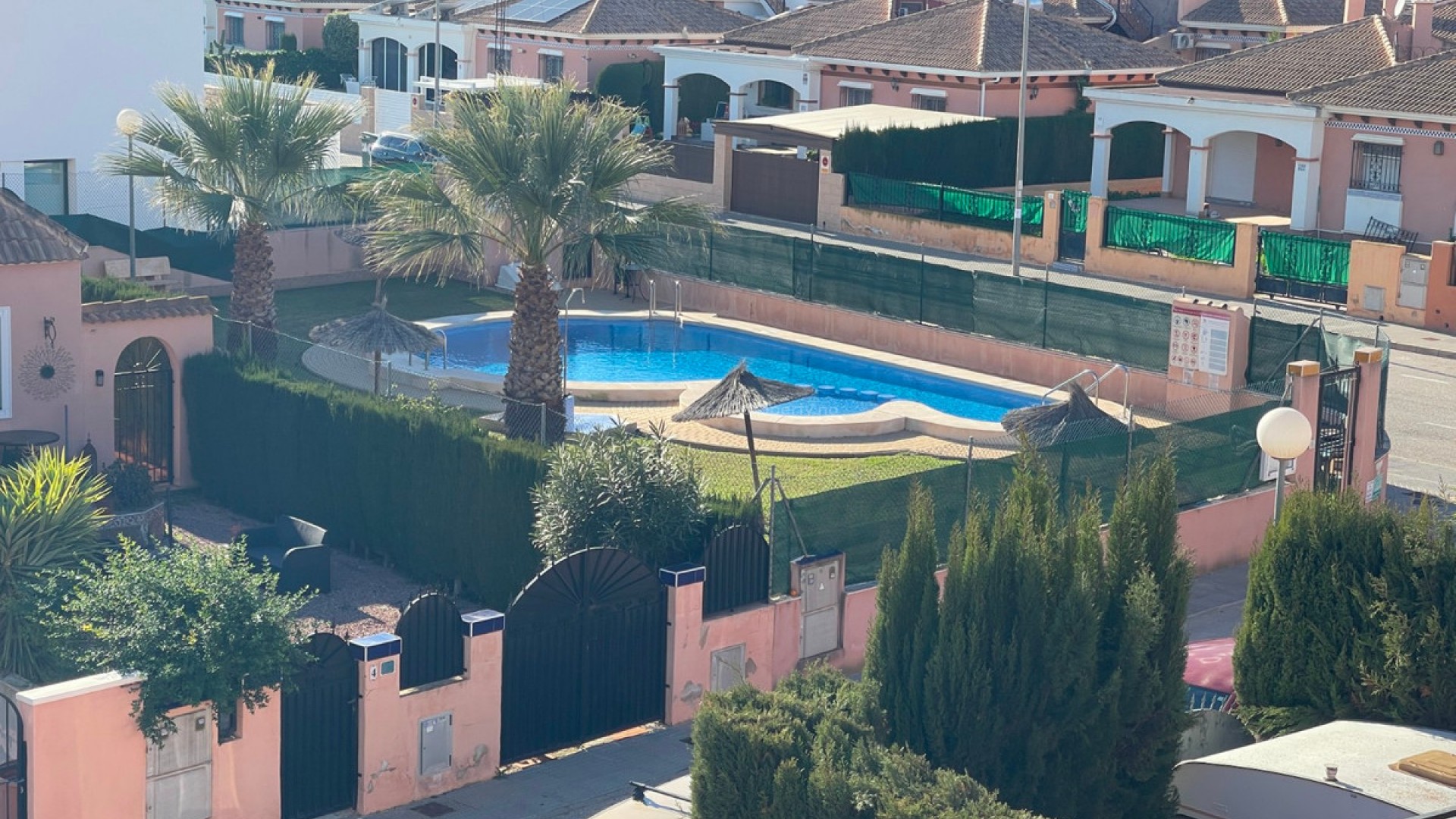 Bungalow en Los Montesinos Centro