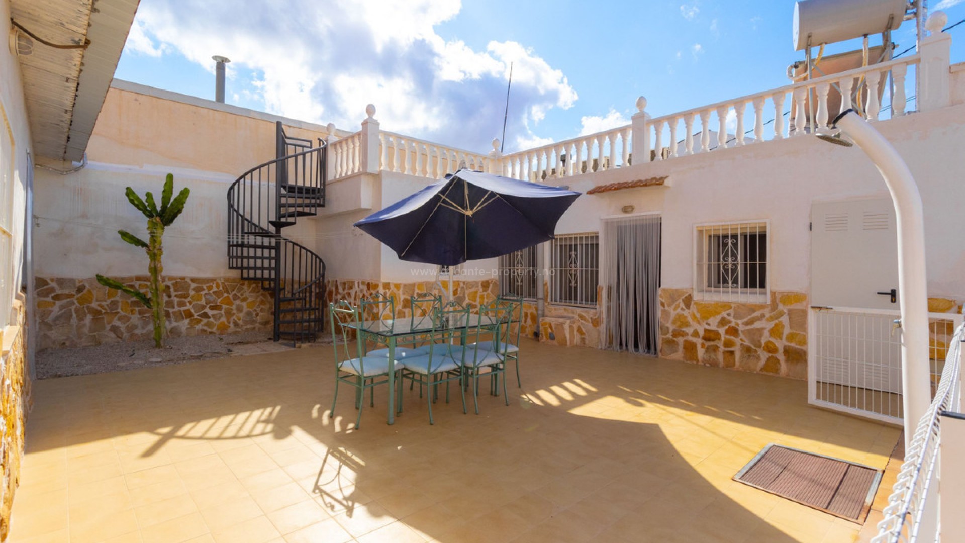 Bungalow en Los Montesinos Centro