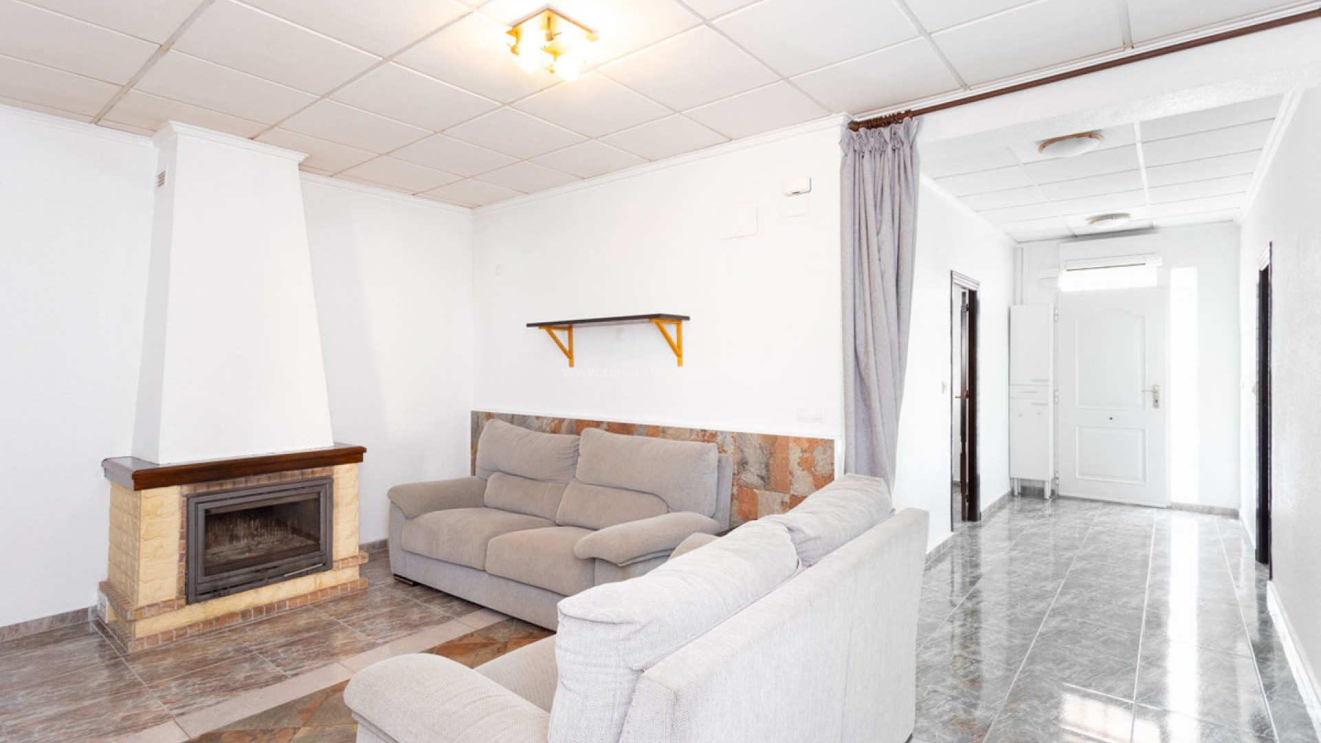 Bungalow en Los Montesinos Centro