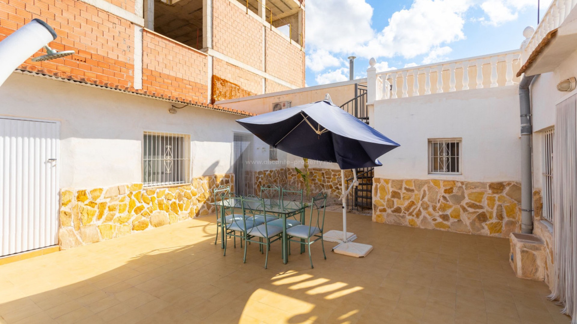 Bungalow en Los Montesinos Centro