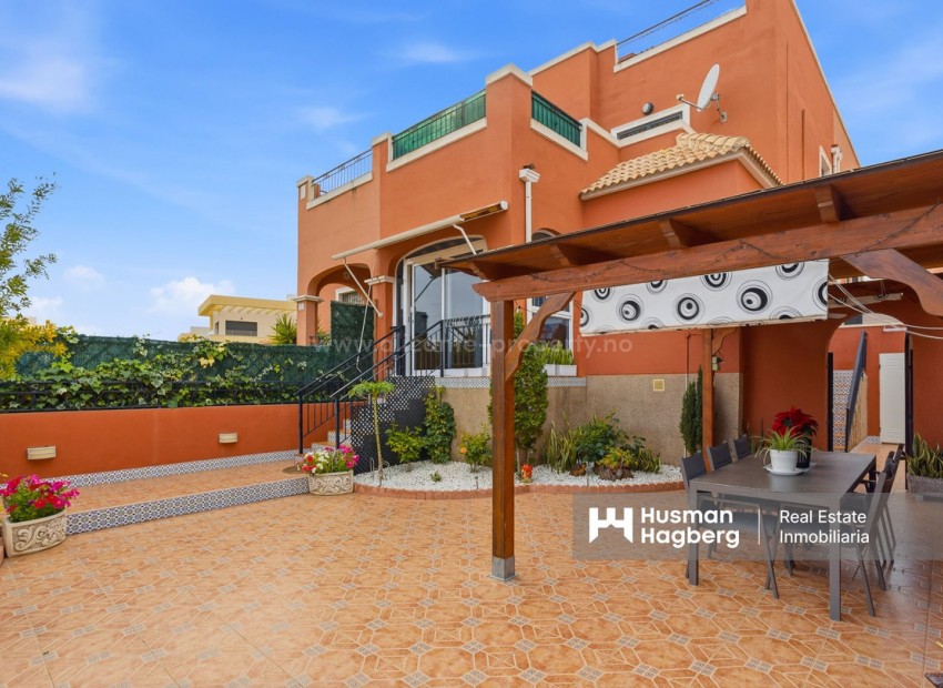 Bungalow en Los Montesinos Centro