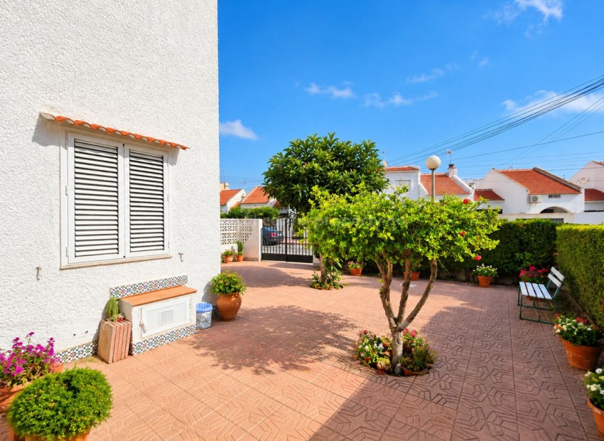 Bungalow en Playa de los Locos