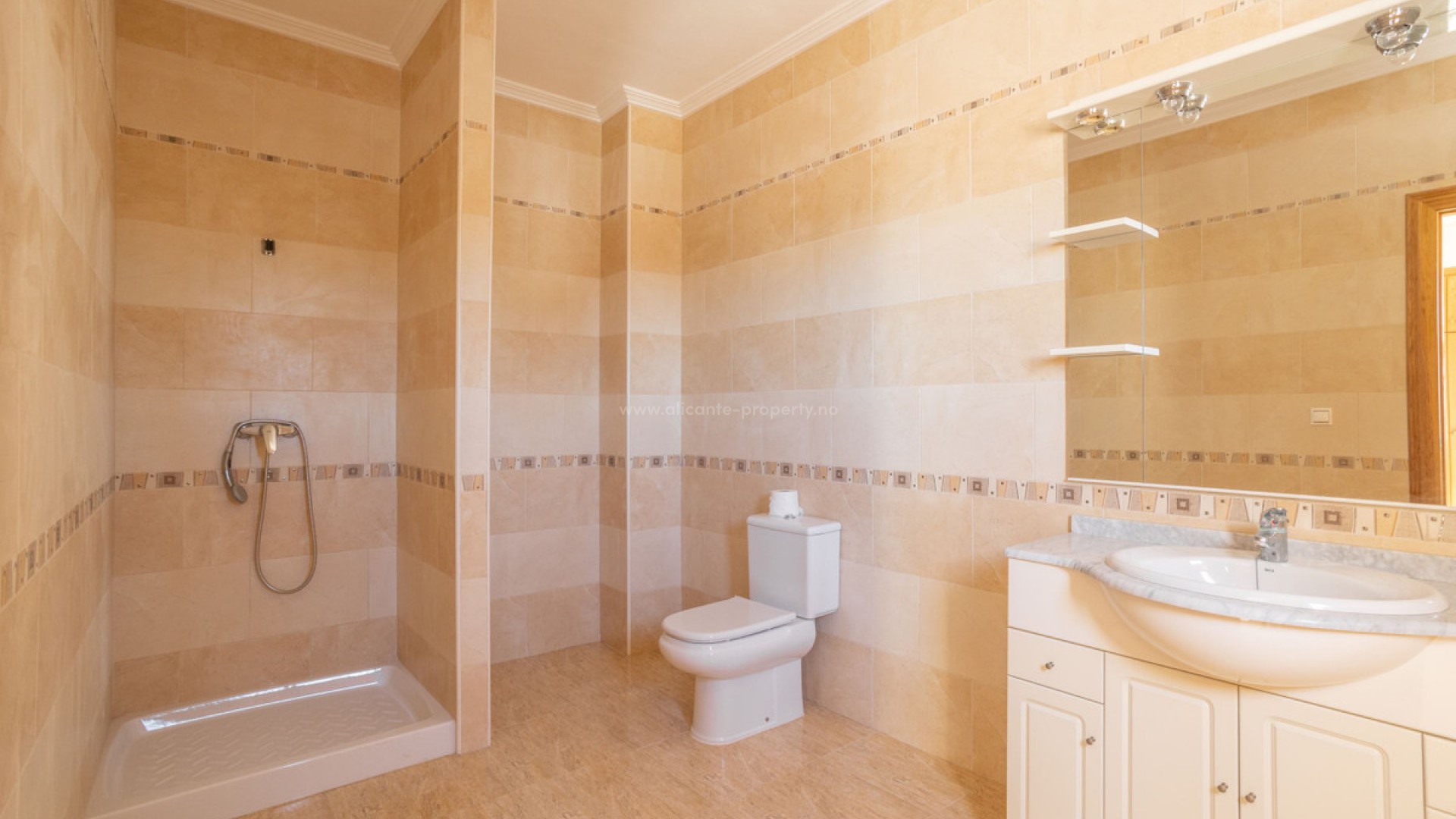 Bungalow en San Miguel de Salinas Centro