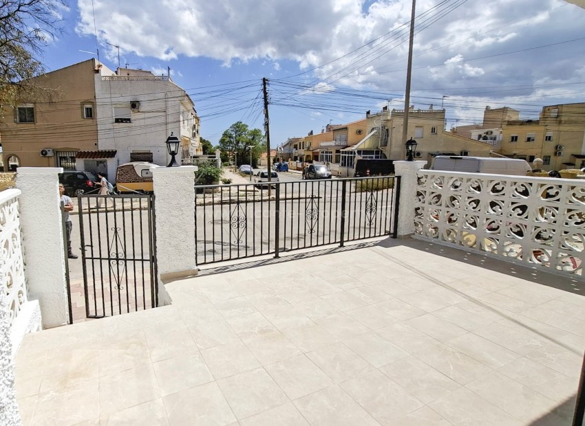 Bungalow en Urb. La Marina