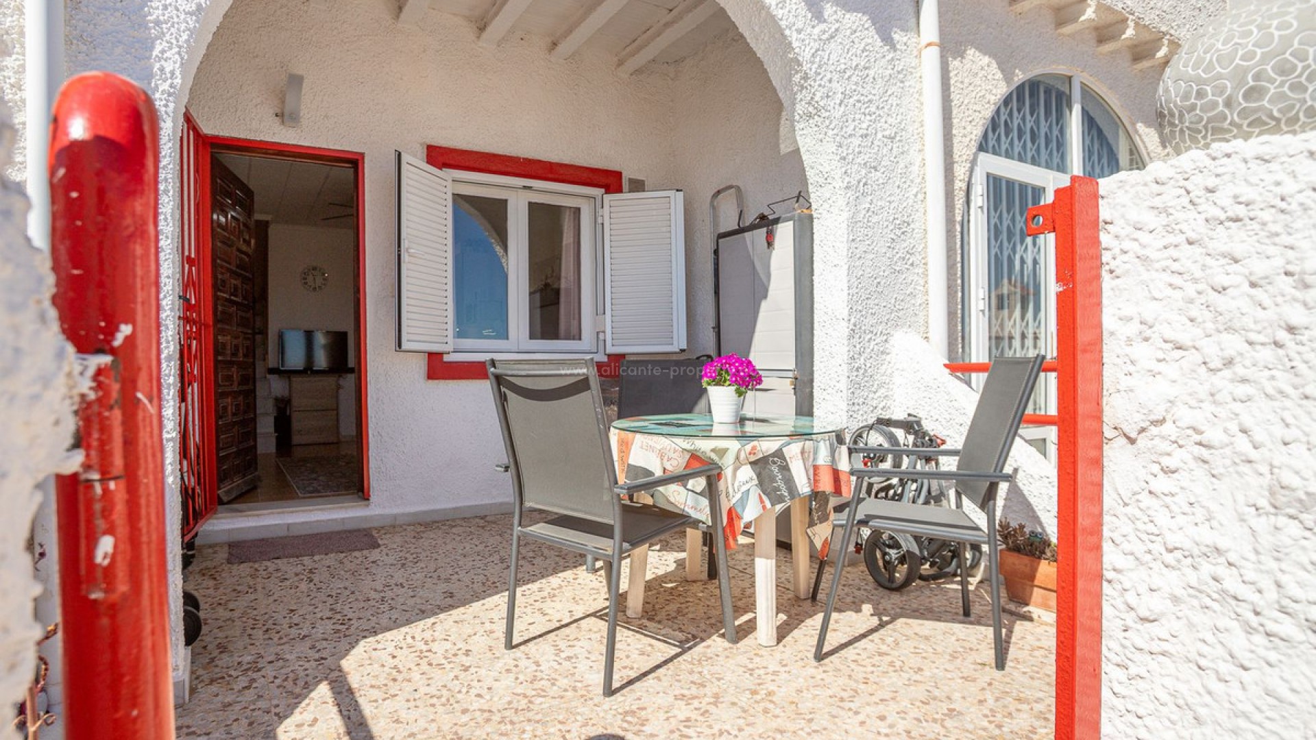 Bungalow i Cabo Cervera