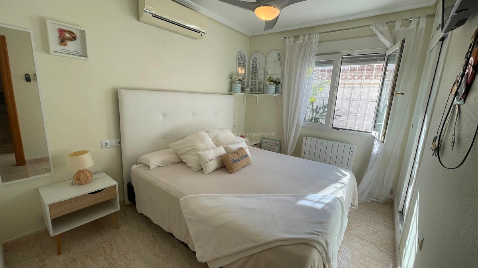 Bungalow i Torre De La Horadada