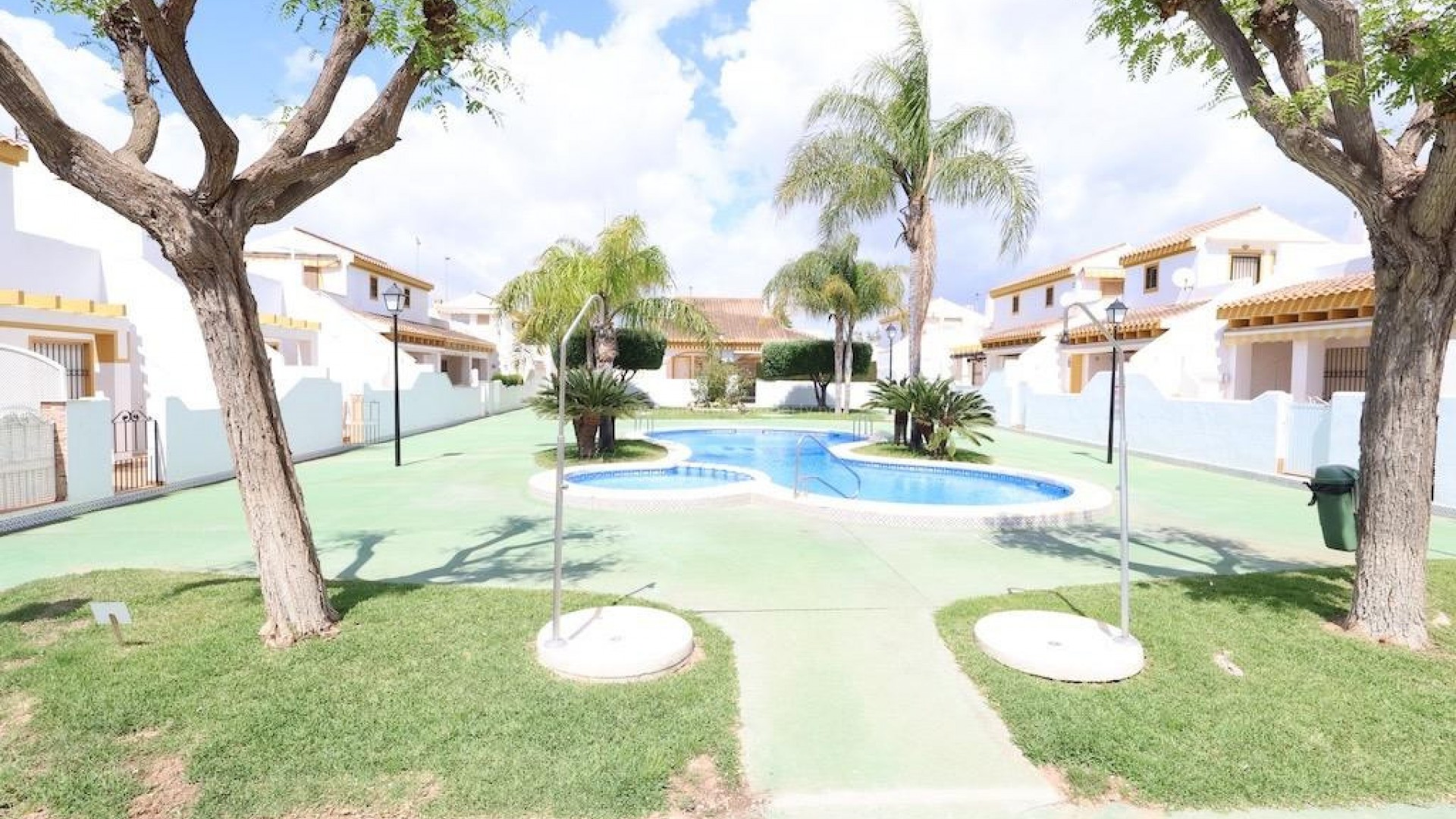 Bungalow i Torre De La Horadada