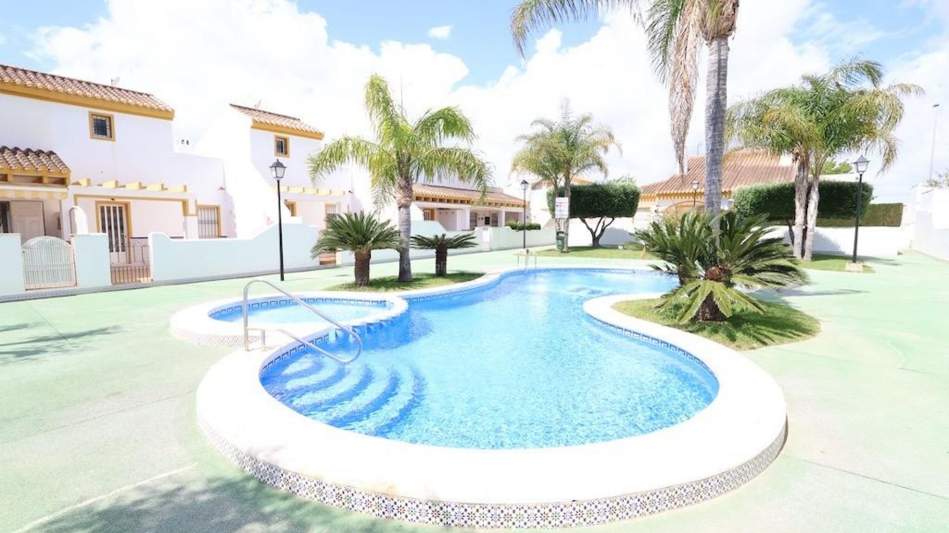 Bungalow i Torre De La Horadada