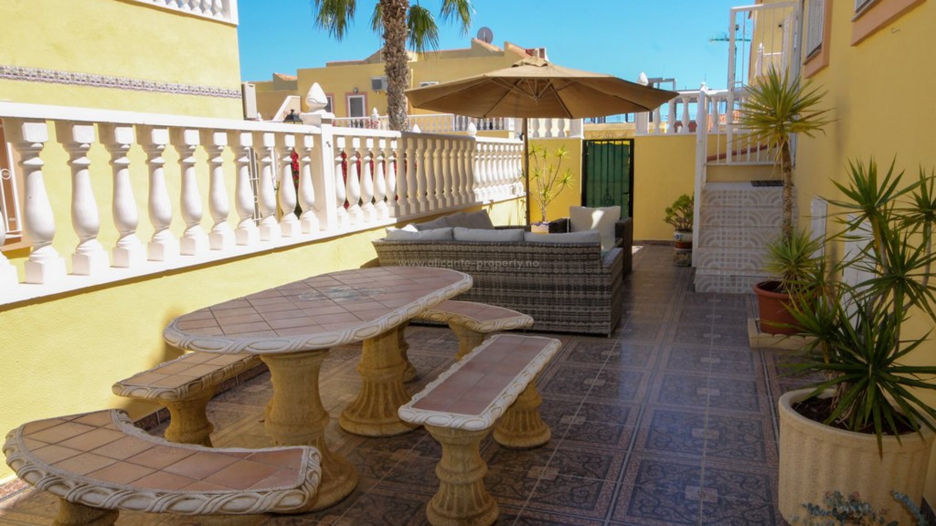 Bungalow in Bosque De Las Lomas