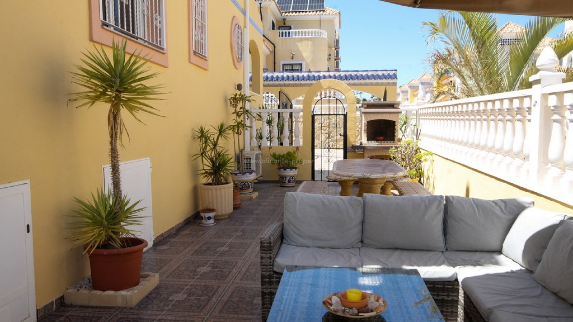Bungalow in Bosque De Las Lomas