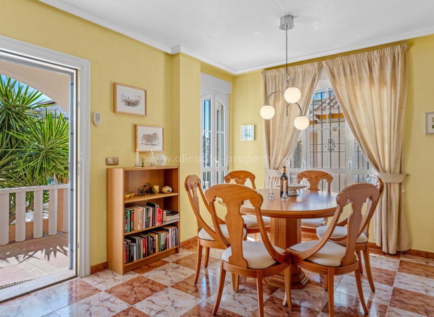 Bungalow in Cabo Roig