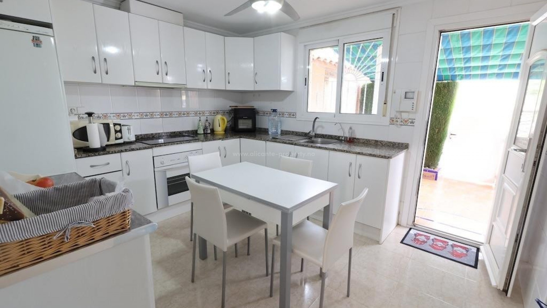 Bungalow in Doña Pepa