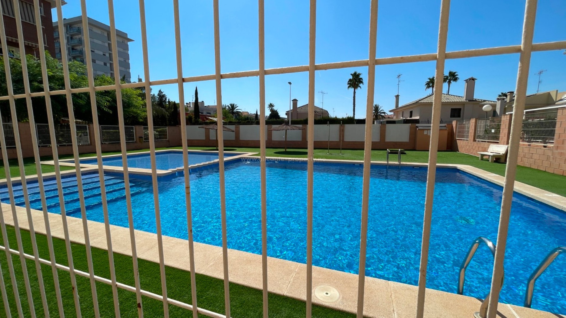 Bungalow in Elche Centro