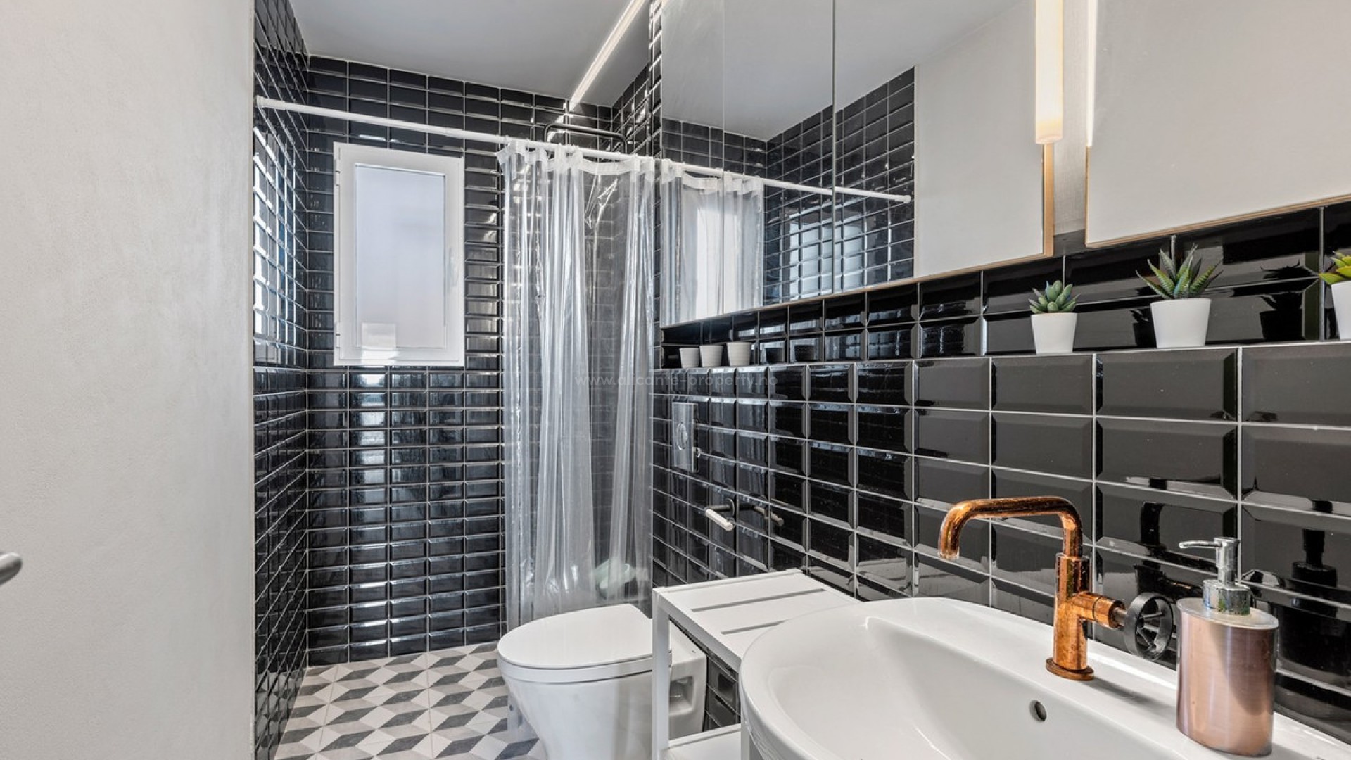 Bungalow in Elche Centro