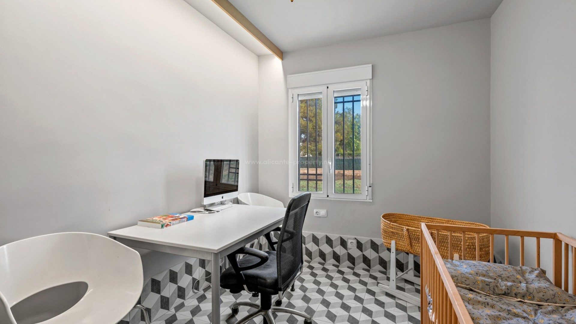 Bungalow in Elche Centro