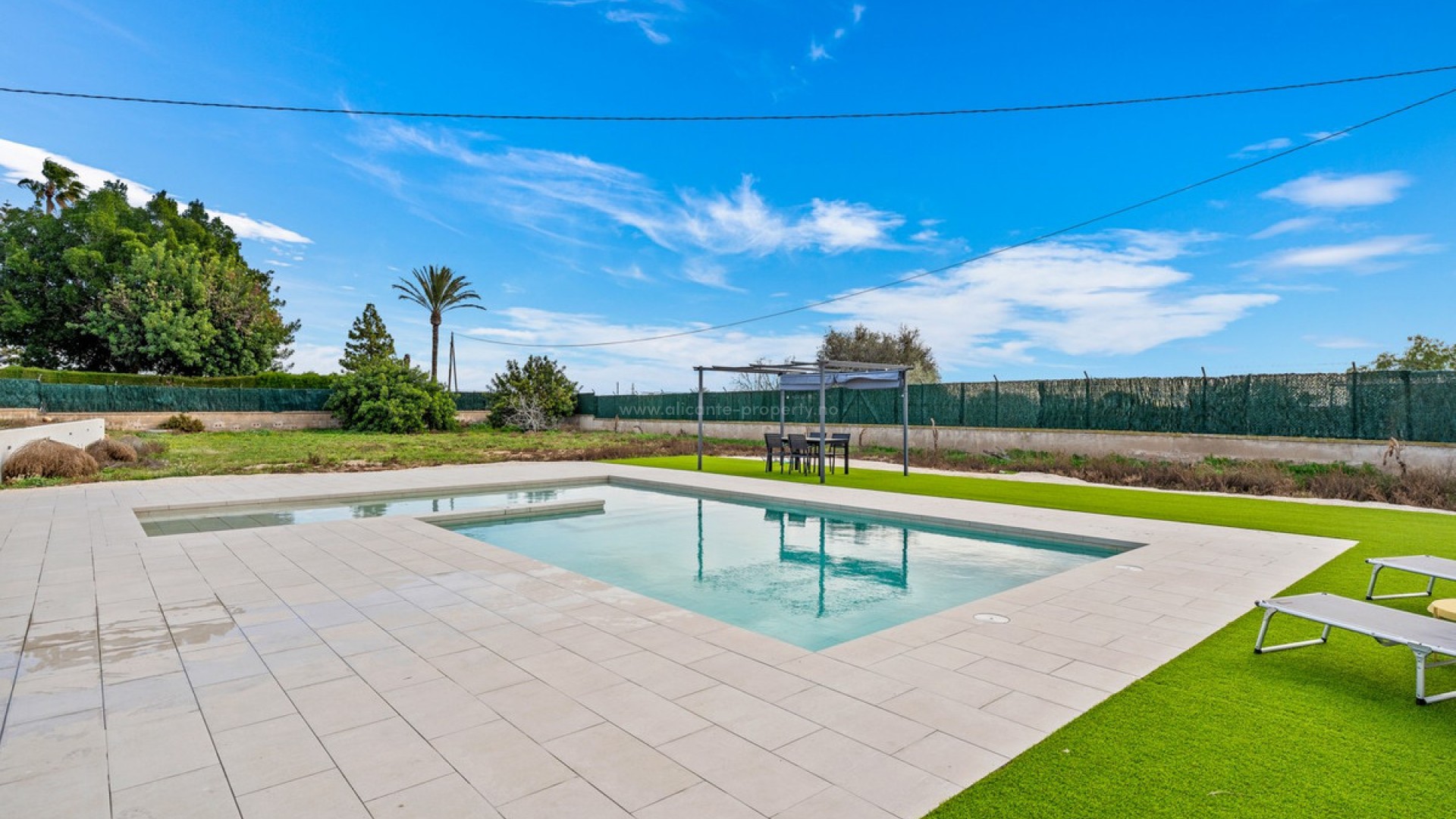 Bungalow in Elche Centro