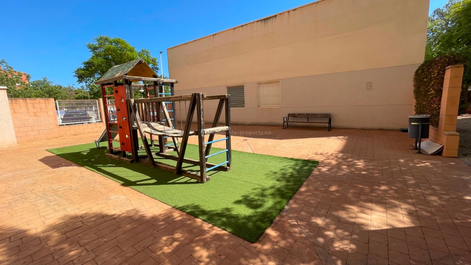 Bungalow in Elche Centro
