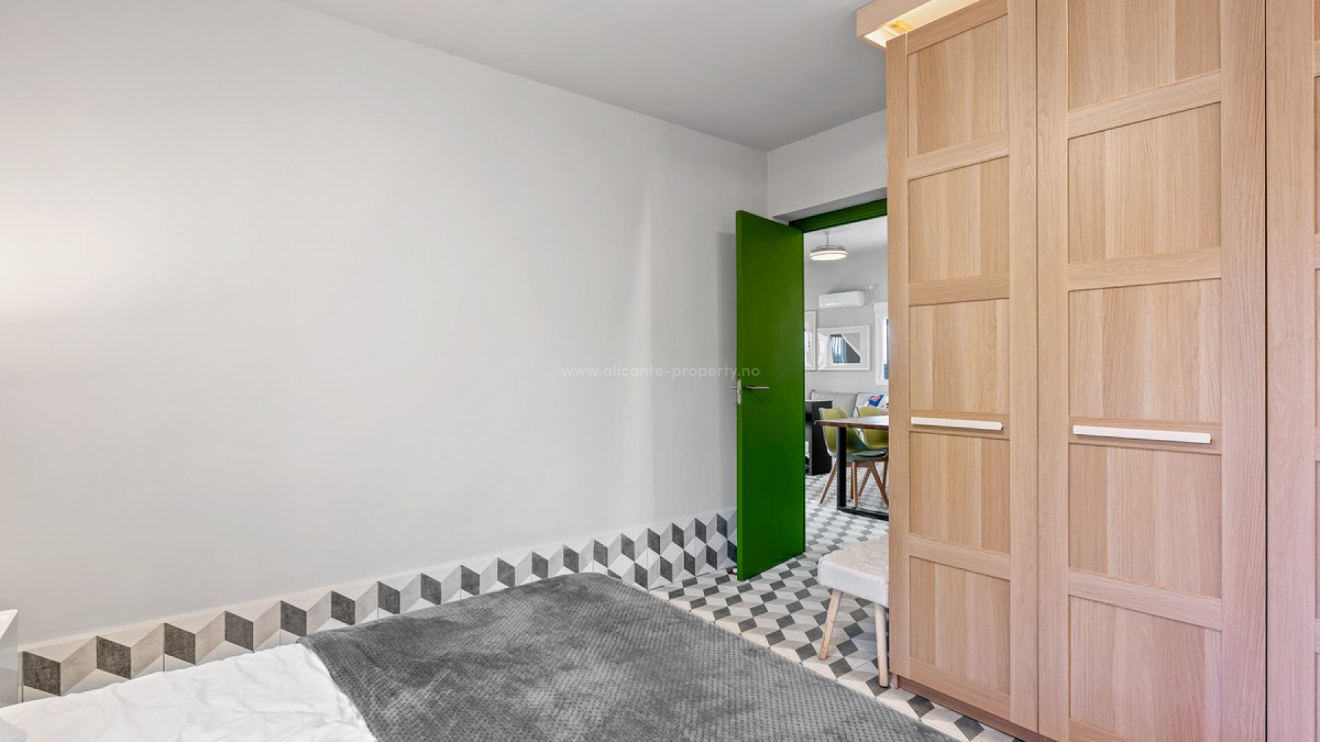 Bungalow in Elche Centro