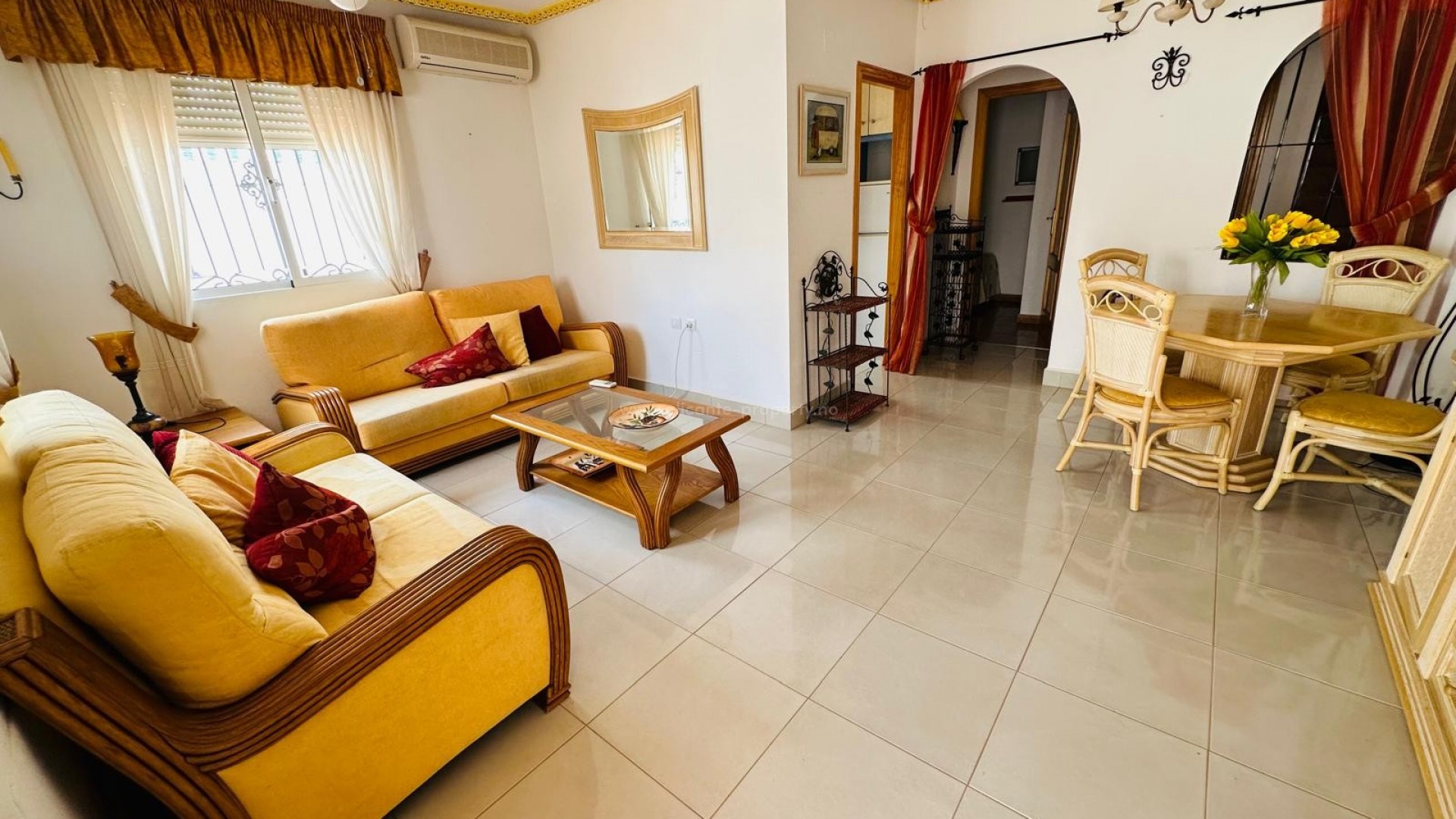 Bungalow in Entre Naranjos
